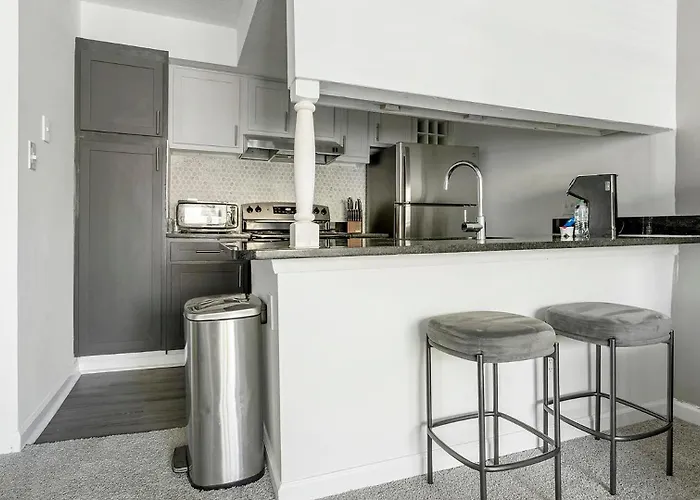 Landing Spectacular 1bd Pool Gym