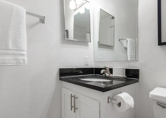 Landing Stunning 1Bd Gym Pool *